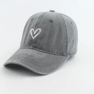 Casquette Grise Effet Délavé Coeur