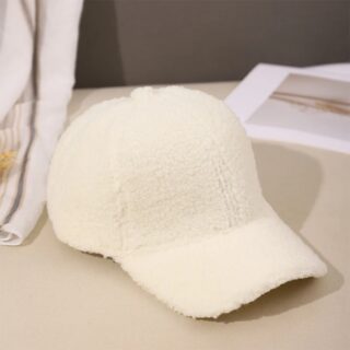 Casquette Blanche en Laine